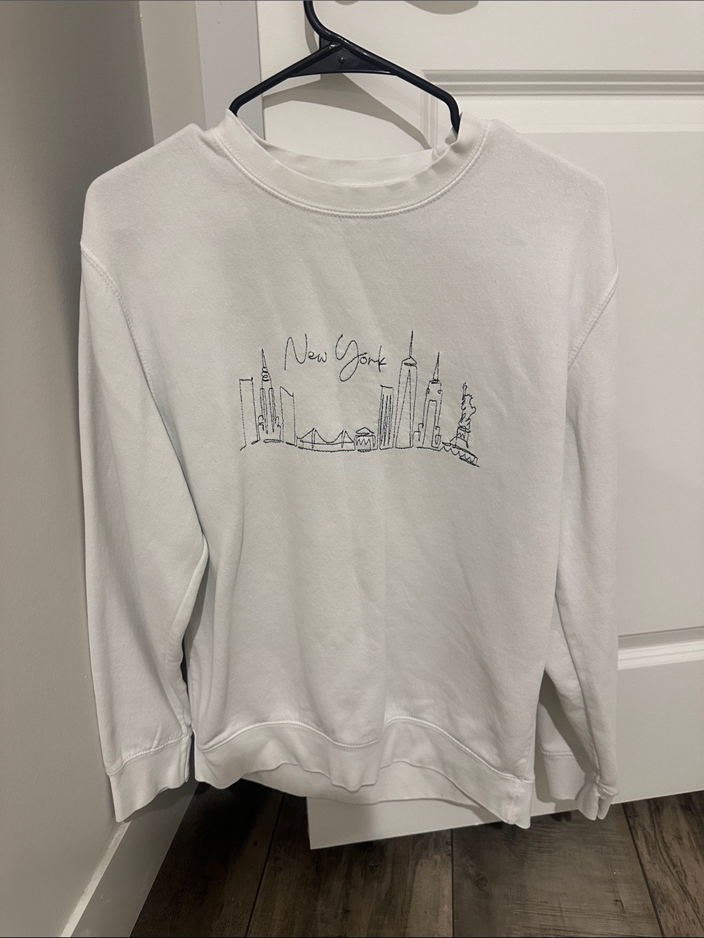 White 'New York' Embroidered Crewneck Sweater